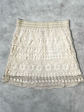 Cream Crocheted Mini Lace Skirt Sz. Med. Scalloped Hem Coastal Cottagecore Boho